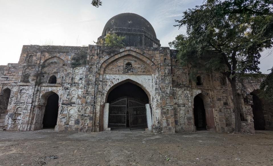 Qutub Khan Ki Masjid